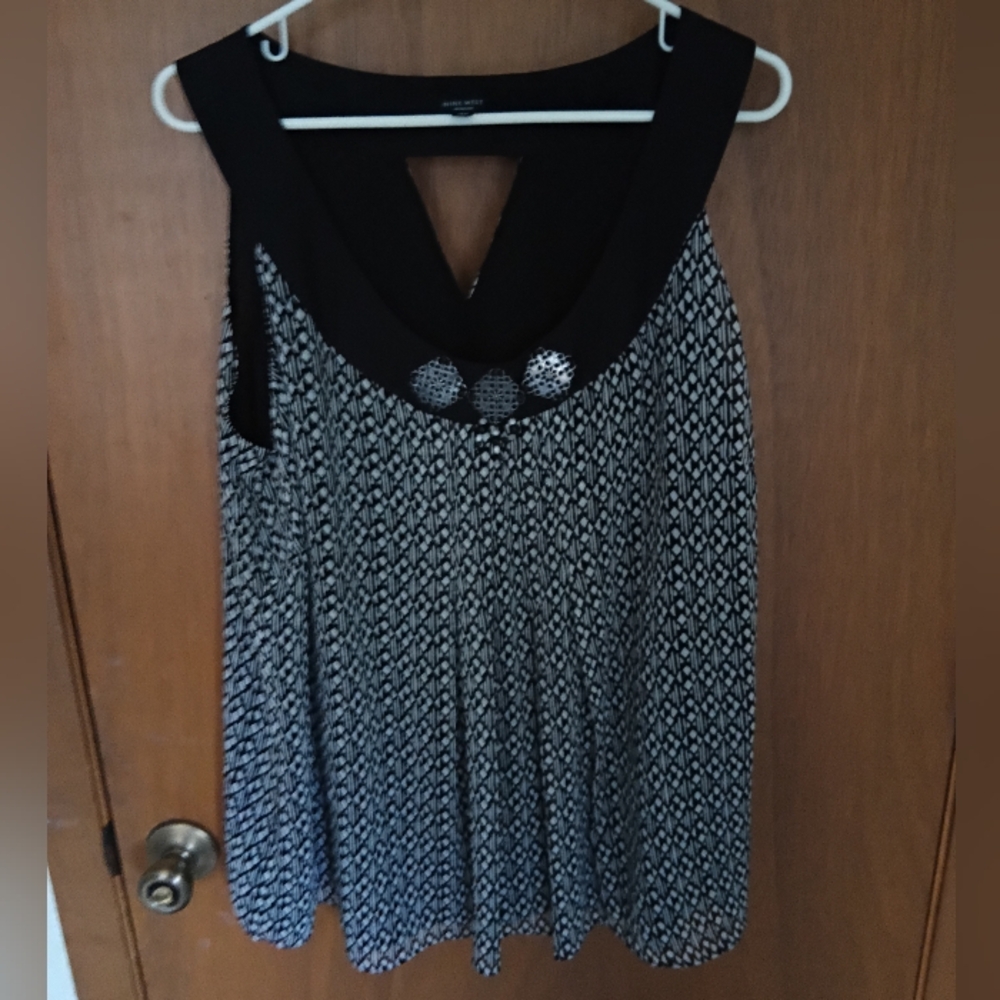Nine West Black and White Patterned Top - Picture 1 of 5